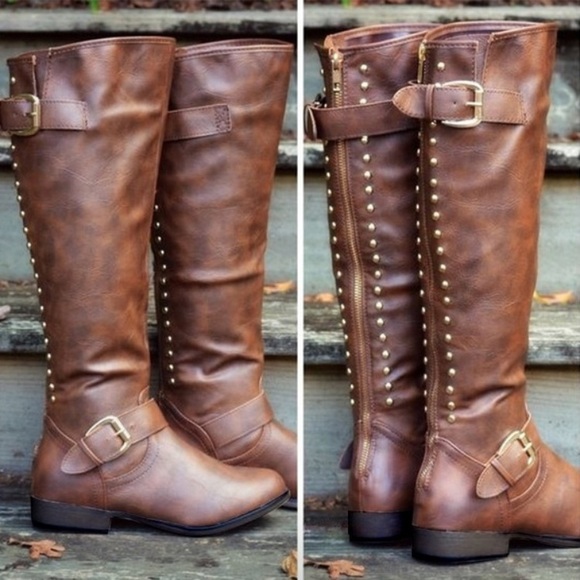 Boots - Picture 2 of 4